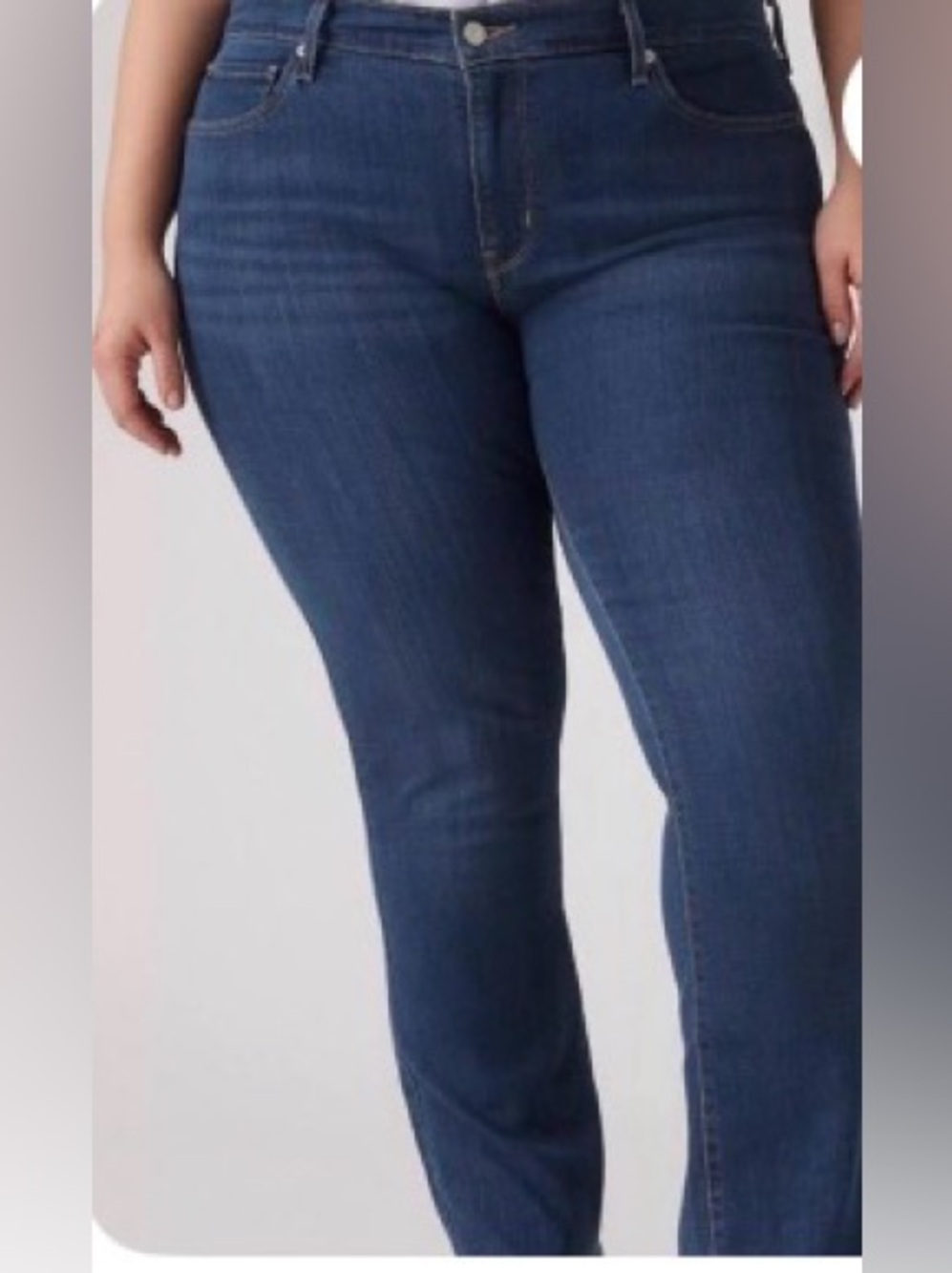 Levi’s Strauss Women  classic straight waterless Size 18M W34 - L30